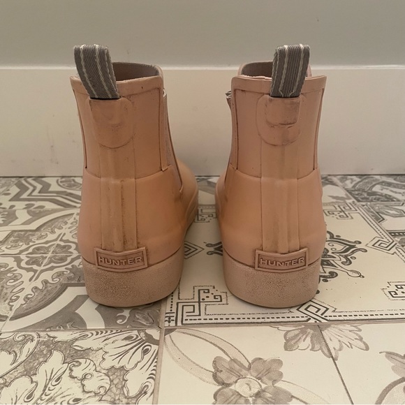 VGUC Hunter refined chelsea boots *read color description - Picture 4 of 5